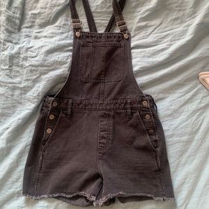 Madewell Adirondack short overalls in washed black